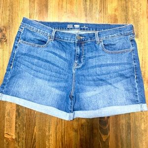 ✨ Old Navy Blue Jean Shorts ✨